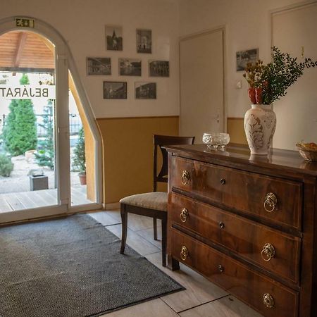 Ambrozia Szallashely Es Etterem Miskolc Bagian luar foto