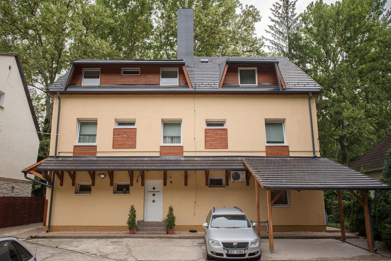 Ambrozia Szallashely Es Etterem Miskolc Bagian luar foto