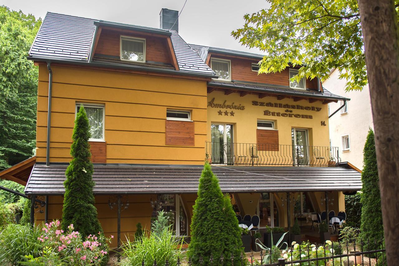 Ambrozia Szallashely Es Etterem Miskolc Bagian luar foto