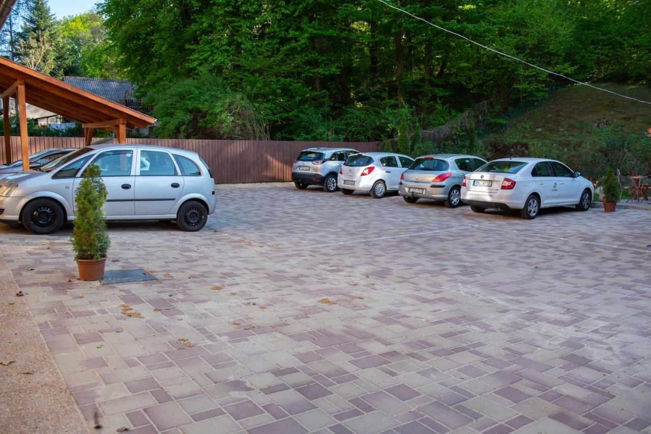Ambrozia Szallashely Es Etterem Miskolc Bagian luar foto
