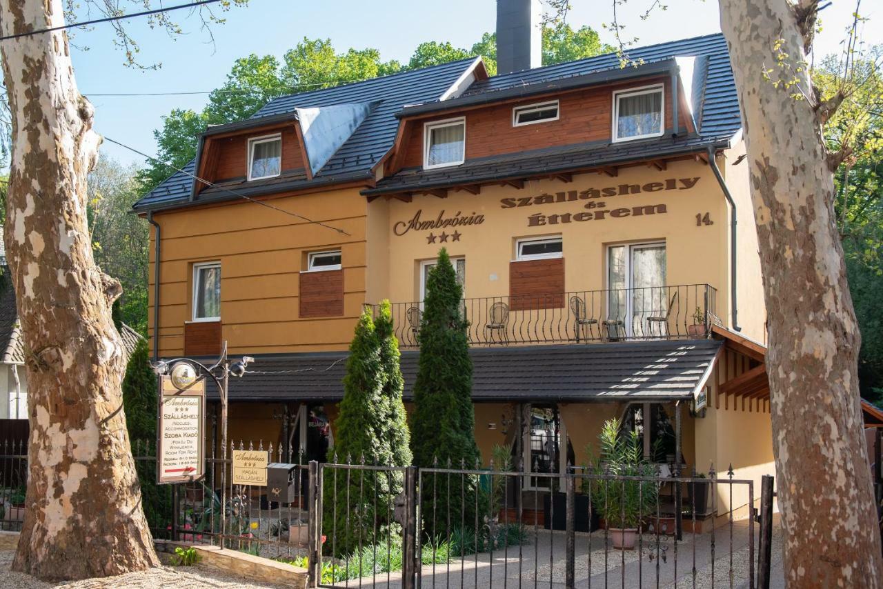 Ambrozia Szallashely Es Etterem Miskolc Bagian luar foto