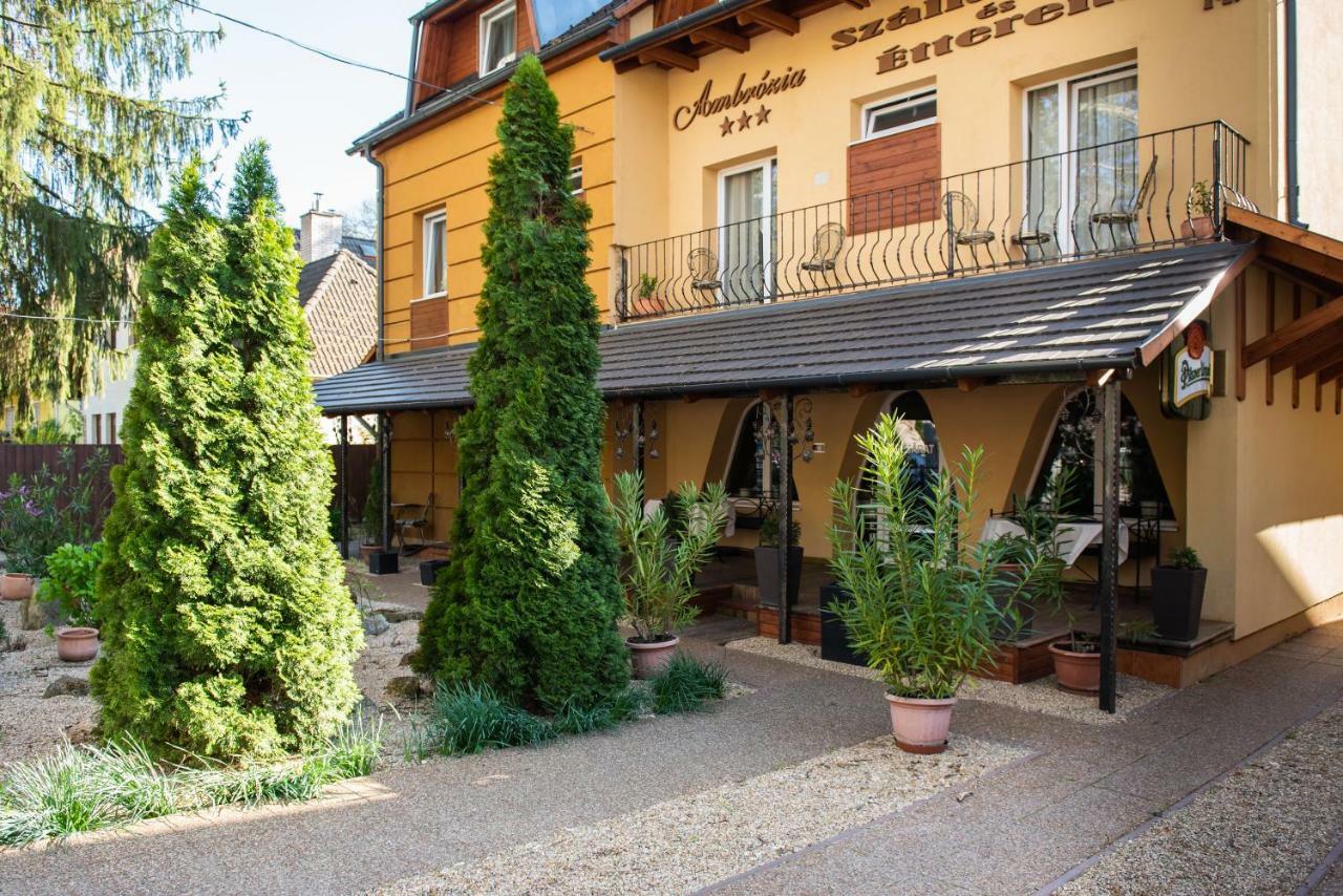 Ambrozia Szallashely Es Etterem Miskolc Bagian luar foto