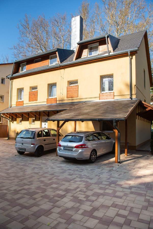Ambrozia Szallashely Es Etterem Miskolc Bagian luar foto